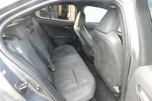 Lexus UX 2.0 250h SUV 5dr Petrol Hybrid E-CVT Euro 6 (s/s) (184 ps)