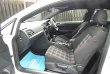 Volkswagen Golf 2.0 TSI BlueMotion Tech GTI Hatchback 3dr Petrol Manual Euro 6 (s/s) (230 ps)