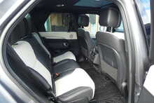 Land Rover Discovery 3.0 D300 MHEV R-Dynamic SE SUV 5dr Diesel Auto 4WD Euro 6 (s/s) (300 ps)
