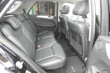 Mercedes-Benz GLE 3.0 GLE350d V6 AMG Line (Premium) SUV 5dr Diesel G-Tronic 4MATIC Euro 6 (s/s) (258 ps)