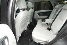 Land Rover Discovery 2.0 TD4 SE Tech SUV 5dr Diesel Manual 4WD Euro 6 (s/s) (5 Seat) (150 ps)