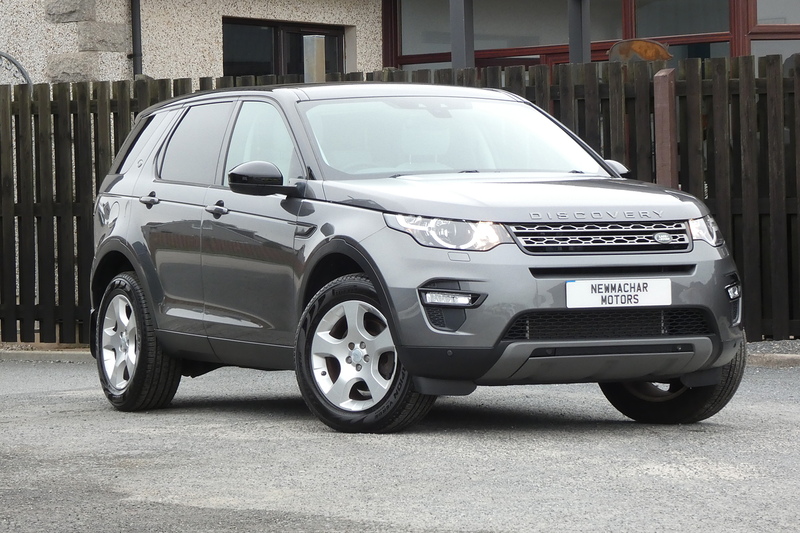 Land Rover Discovery Sport SE Tech SUV 2.0 Manual Diesel