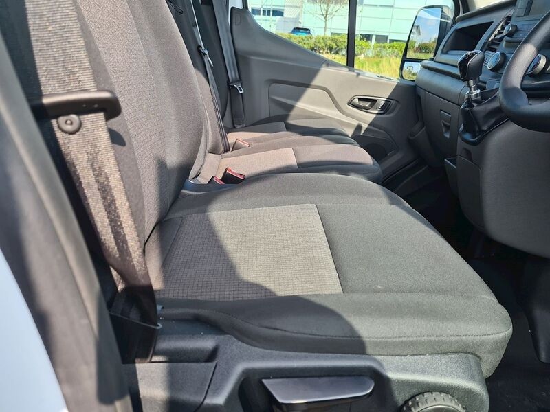 Ford Transit 350 LWB Luton with Taillift 2dr Luton Manual Diesel