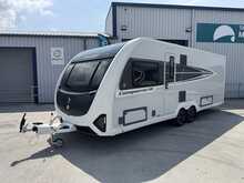 Swift Conqueror Grande 645
