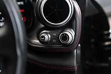 Ferrari GTC4Lusso V12 - U1344