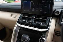 Toyota Land Cruiser ZX - U1437