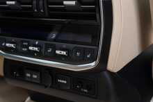 Toyota Land Cruiser ZX - U1437