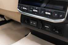 Toyota Land Cruiser ZX - U1437