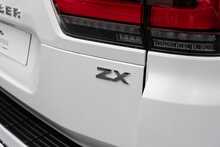 Toyota Land Cruiser ZX - U1437