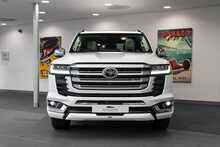 Toyota Land Cruiser ZX - U1437