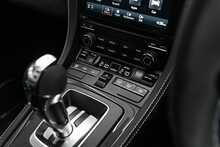 Porsche 718 Cayman GT4 - U1489