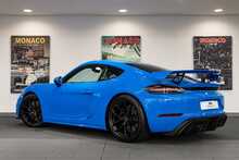 Porsche 718 Cayman GT4 - U1489