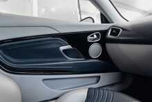 Aston Martin DB11 V8 - U1502