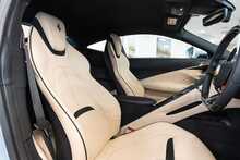 Ferrari Roma T V8 - U1526