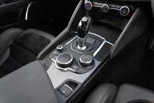 Alfa Romeo Giulia V6 Bi-Turbo Quadrifoglio - U1532