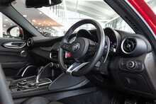 Alfa Romeo Giulia V6 Bi-Turbo Quadrifoglio - U1532