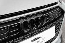 Audi RS6 Avant V8 Carbon Black - U1538