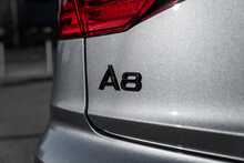 Audi A8 TFSIe V6 Black Edition - U1544