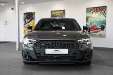 Audi A8 TFSIe V6 Black Edition - U1544