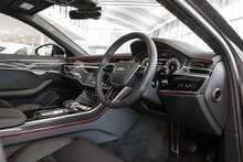 Audi A8 TFSIe V6 Black Edition - U1544