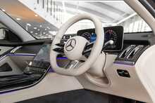 Mercedes-Benz S Class S580Le V6 AMG Line - U1568