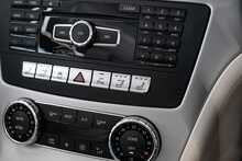 Mercedes-Benz SL SL400 AMG Sport - U1573