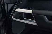 Land Rover Defender 90 D250 X-Dynamic HSE - U1601