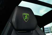 Lamborghini Urus V8 - U1611