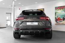 Lamborghini Urus V8 - U1611