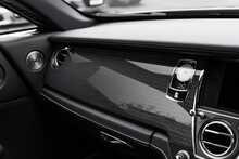 Rolls-Royce Wraith V12 Black Badge - U1614