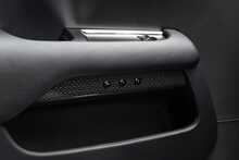 Rolls-Royce Wraith V12 Black Badge - U1614