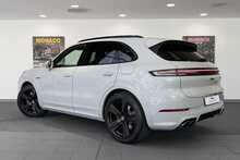 Porsche Cayenne V8 E-Hybrid Turbo - U1622