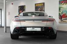 Aston Martin DB11 V12 - U1652