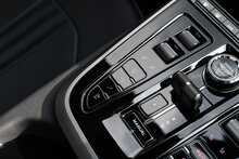 Aston Martin DBX V8 707 - U1658