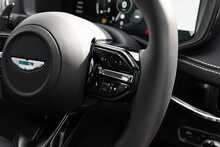 Aston Martin DBX V8 707 - U1658