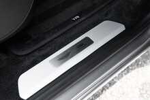 Aston Martin DBX V8 707 - U1658