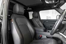 Land Rover Defender 90 D250 X-Dynamic SE - U1668