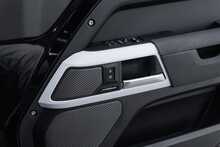 Land Rover Defender 90 D250 X-Dynamic SE - U1668