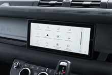 Land Rover Defender 90 D250 X-Dynamic SE - U1668