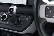 Land Rover Defender 90 D250 X-Dynamic SE - U1668