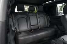 Land Rover Defender 90 D250 X-Dynamic SE - U1668