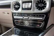 Mercedes-Benz G Class G63 V8 BiTurbo AMG - U1674