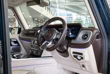 Mercedes-Benz G Class G63 V8 BiTurbo AMG - U1674