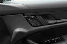 Porsche Taycan Performance Plus 4S - U1675