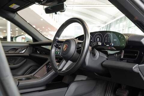 Performance Plus 93.4kWh 4S Saloon 4dr Electric Auto 4WD (571 ps)