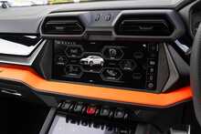 Lamborghini Urus V8 BiTurbo SE - U1686