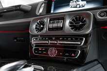 Mercedes-Benz G Class G63 V8 BiTurbo AMG Magno Edition - U1699