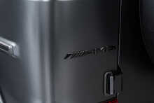 Mercedes-Benz G Class G63 V8 BiTurbo AMG Magno Edition - U1699