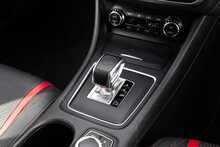 Mercedes-Benz GLA GLA45 AMG - U1707