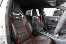 Mercedes-Benz GLA GLA45 AMG - U1707